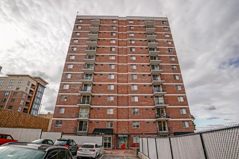Surf and Surfside apartments and townhomes in Downtown Madison, WI. Fully Furnished, studio, one bedroom, 2 bedroom. Lake views. Managed by Wisconsin Management Company